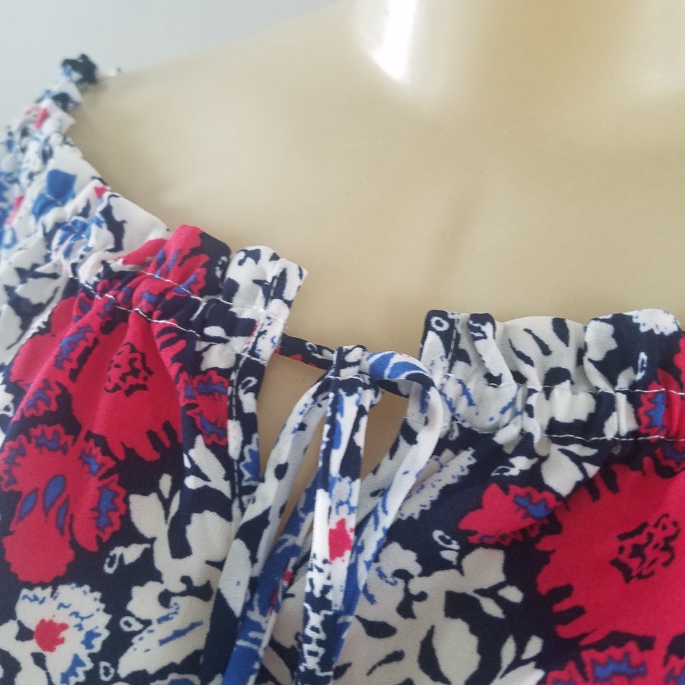 Floral blouse - Picture 4 of 7